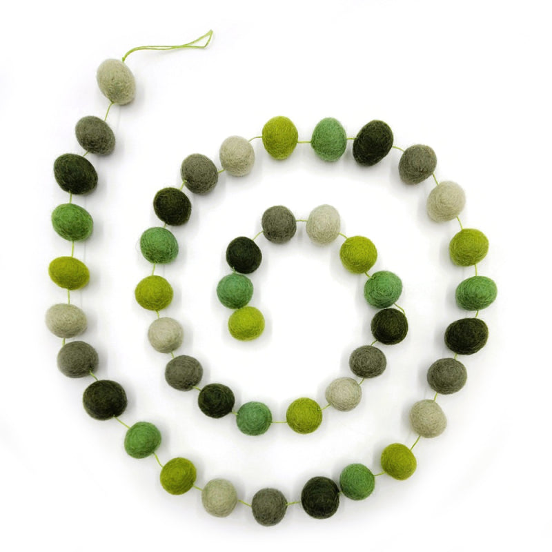 Filzkugelkette Wollfilz, Grüntöne