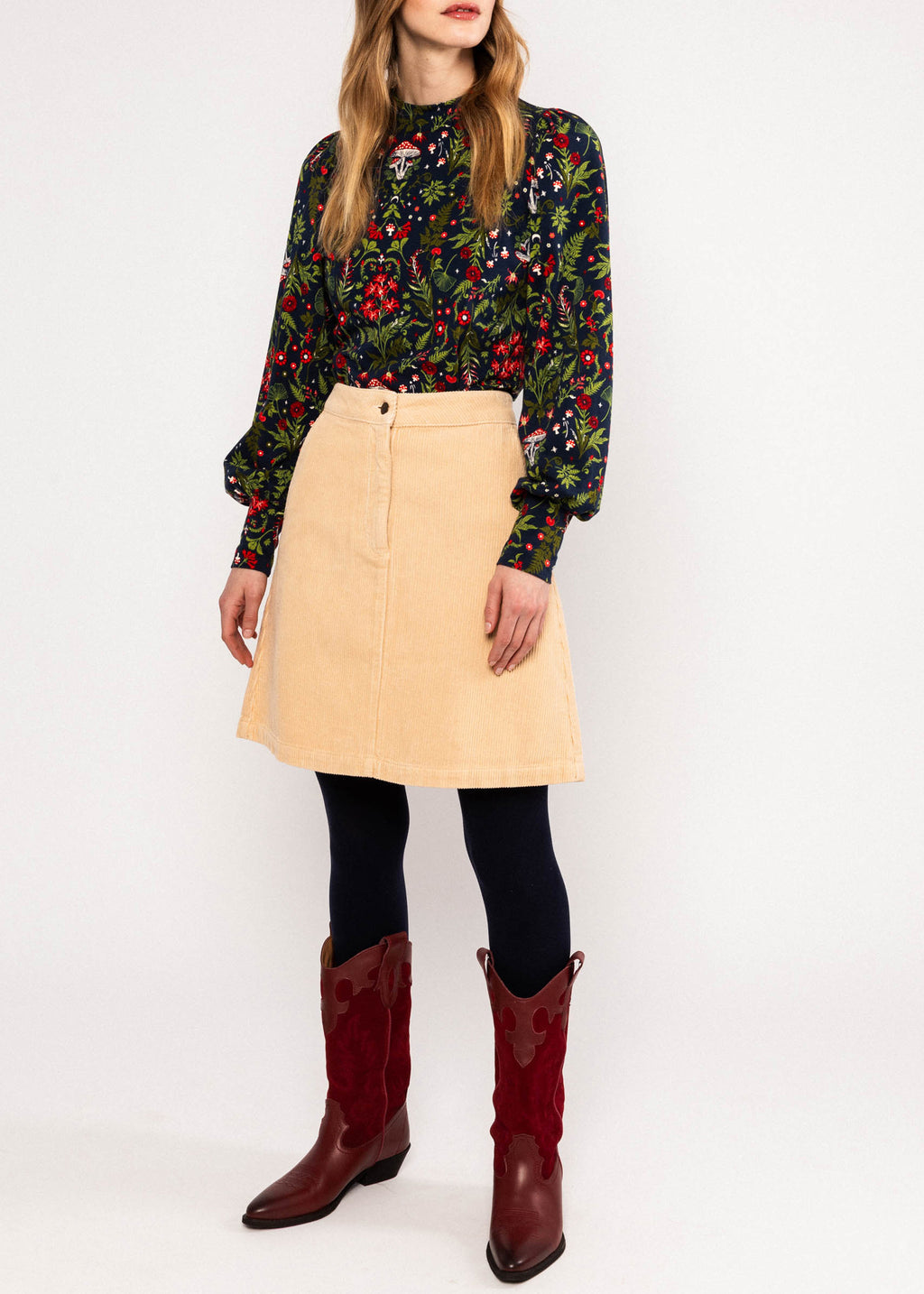 BG Jerseybluse Whimsical Delight, dreamy mushroom carpet