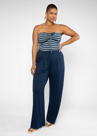 Blutsi Dressed for success, cornflower blue