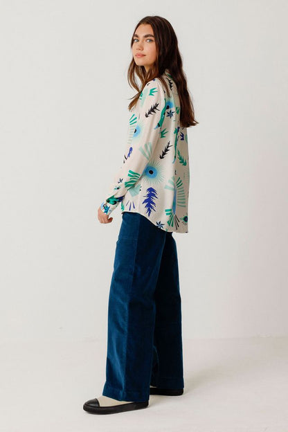 SKFK Asune Shirt, Amulette