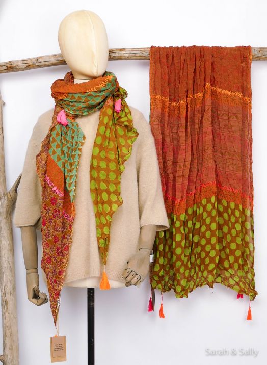 Sarah&Sally Schal Braun/Multi (773)