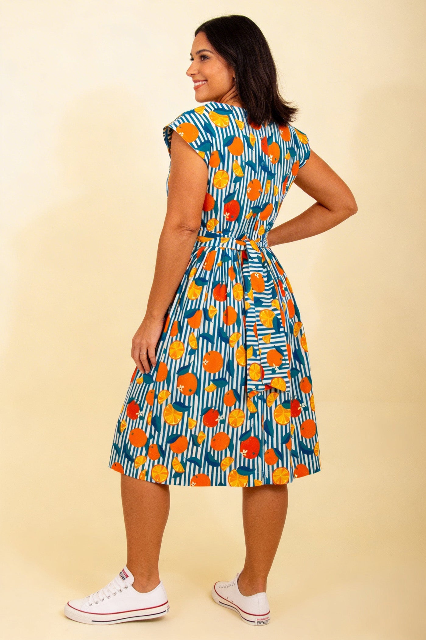Pretty Vacant Sommerkleid mit blauen Streifen und Orangen