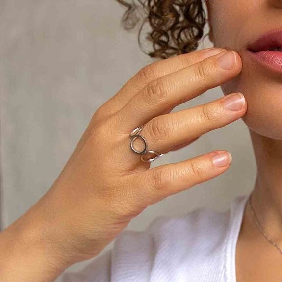 S. Engel Ring, kleine Kreise, rhodiniert