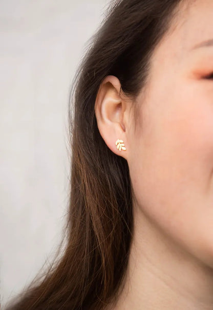 Mekhada Starfish Ohrstecker Rowen Leaf