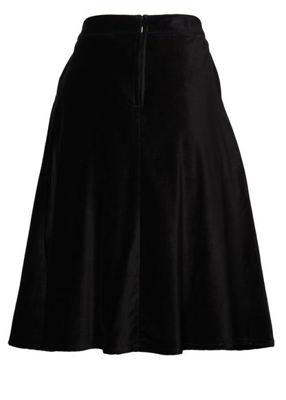 Circus Samtrock, Schwarz