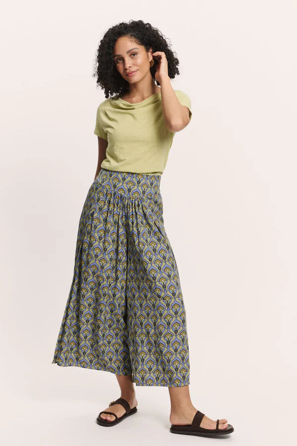 Tranquillo Ecovero-Hose Vickyy, green tulip