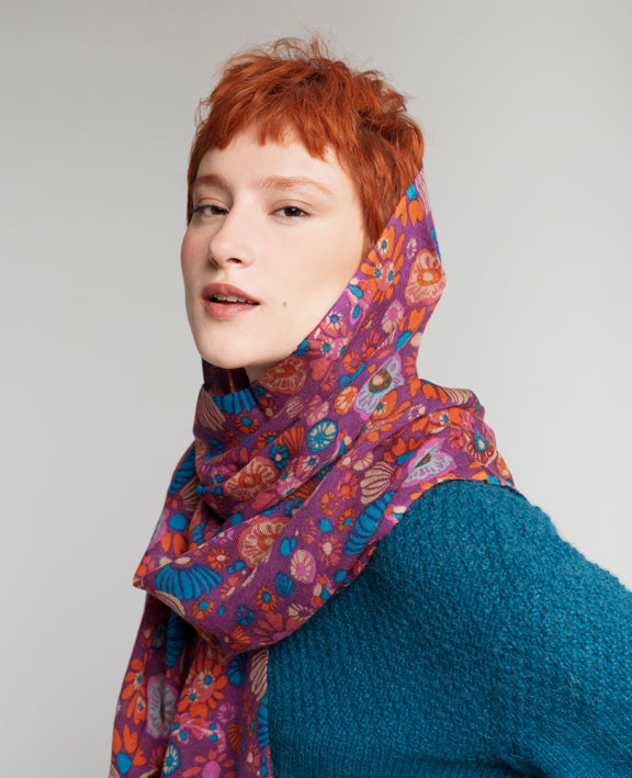 Les Touristes Woll-Schal, Molly Burgundy