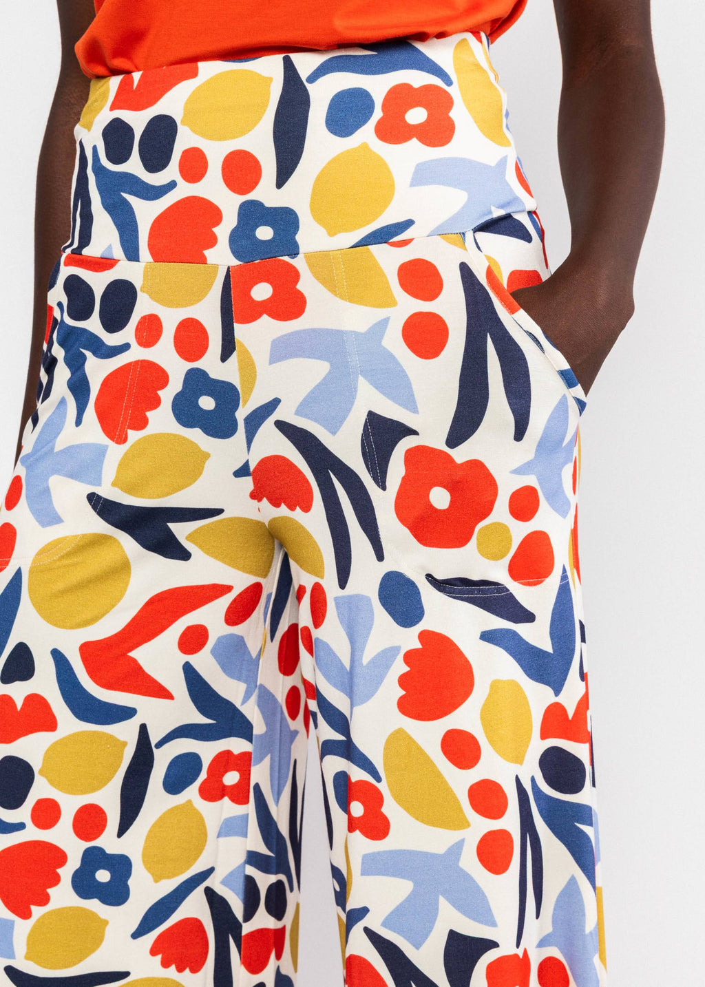 Blutsgeschwister Culotte Cul de Berlin, inside peacemaker