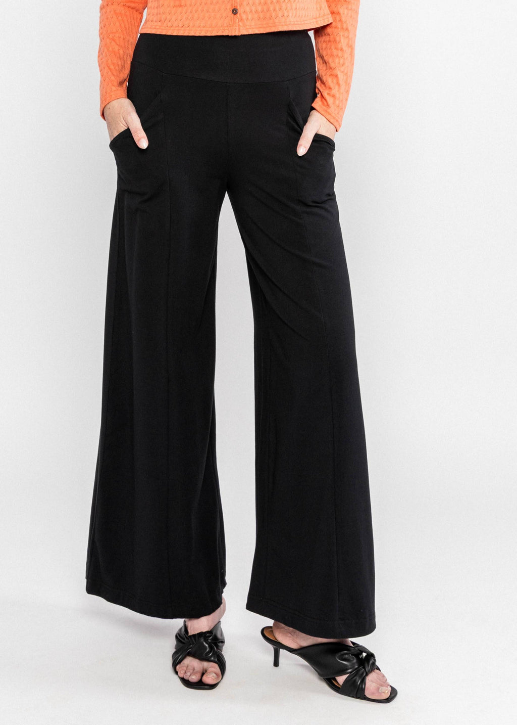 BG Marlenehose La Dietrich, black and strong