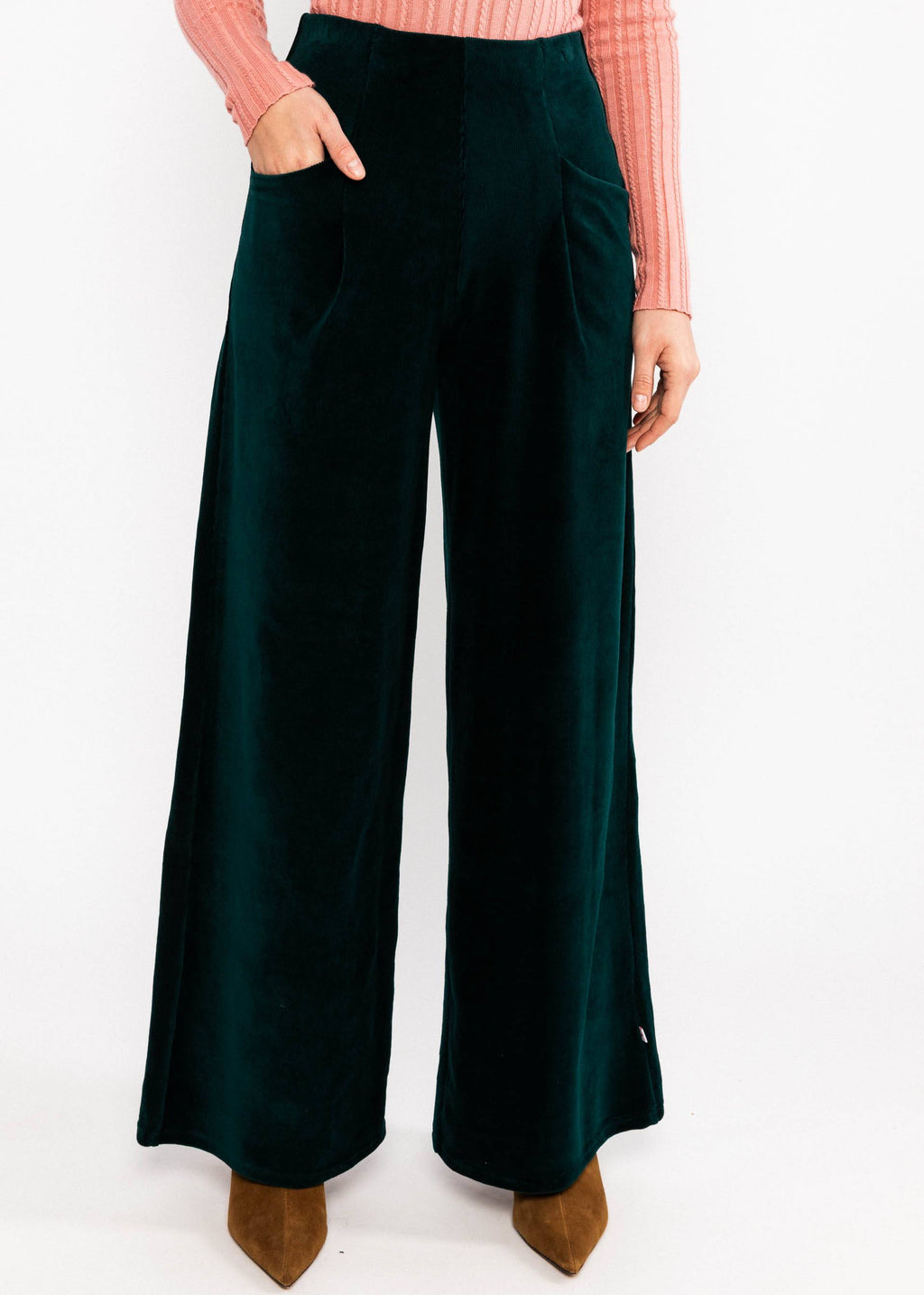 Blutsgeschwister High-Waist-Hose Soft and Fitted, art n. green
