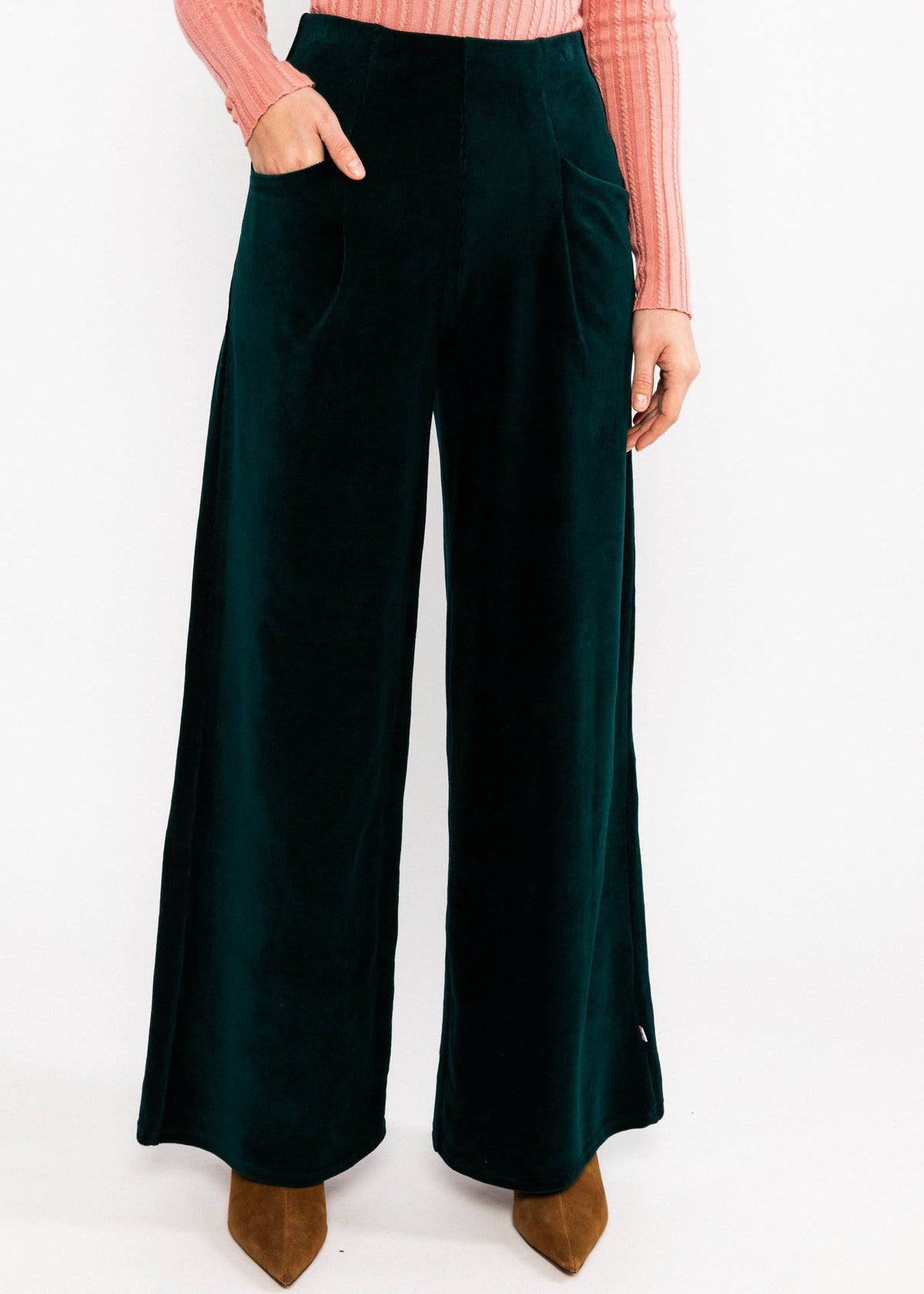 Blutsgeschwister High-Waist-Hose Soft and Fitted, art n. green