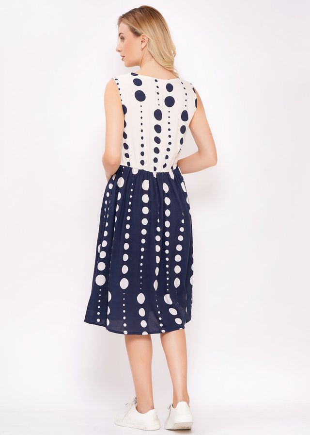 Ärmelloses Sommerkleid mit Polka-Dots in Navy und Weiß, Rückseite