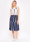 Ärmelloses Sommerkleid mit Polka-Dots in Navy und Weiß