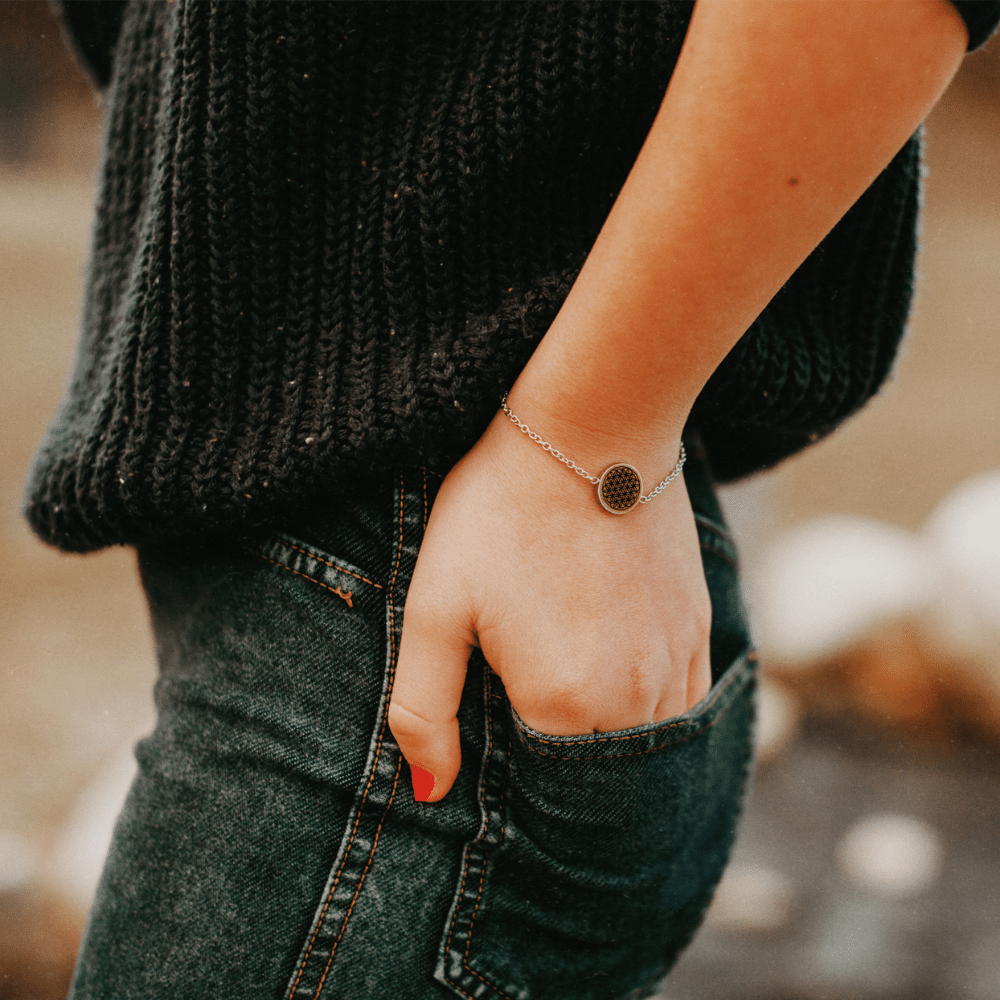 Armband Skyla, Blume des Lebens, Nuss