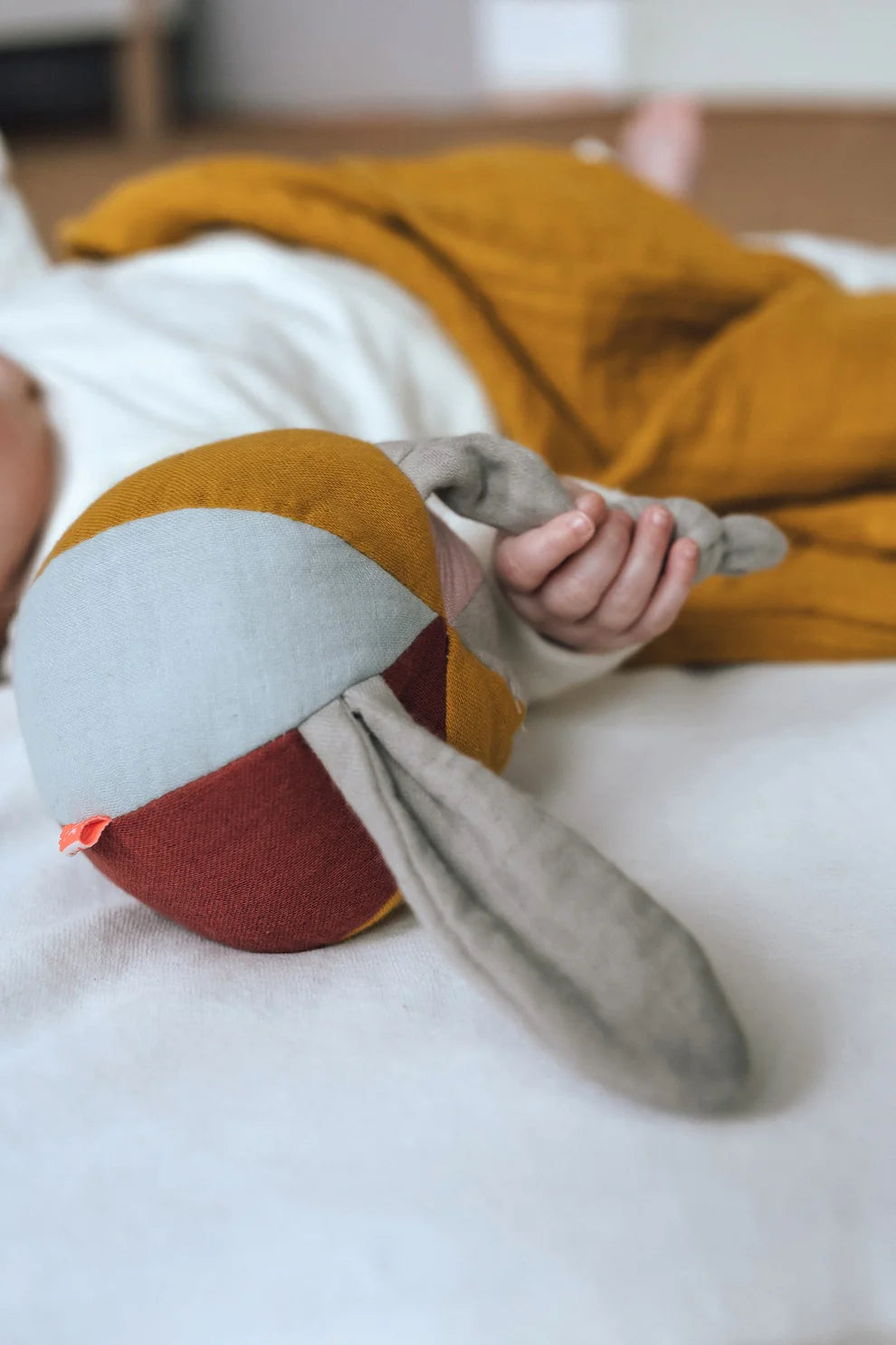 Kikadu Rasselball Hase