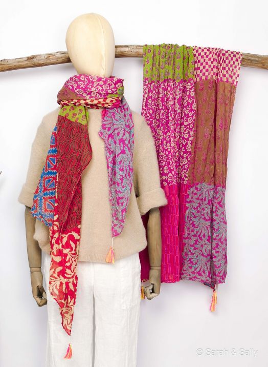 Sarah&Sally Schal Patchwork auf Pink (809)