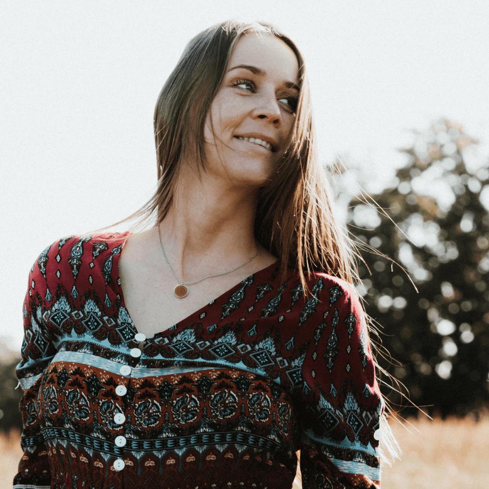 Halskette Skyla, Blume des Lebens, Nuss