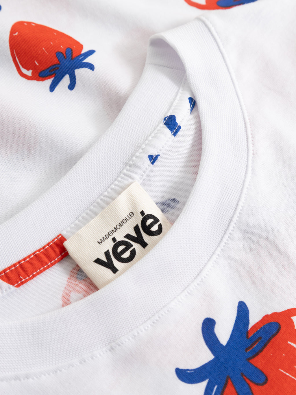 Mademoiselle Yéyé Just Picked T-Shirt, Strawberry
