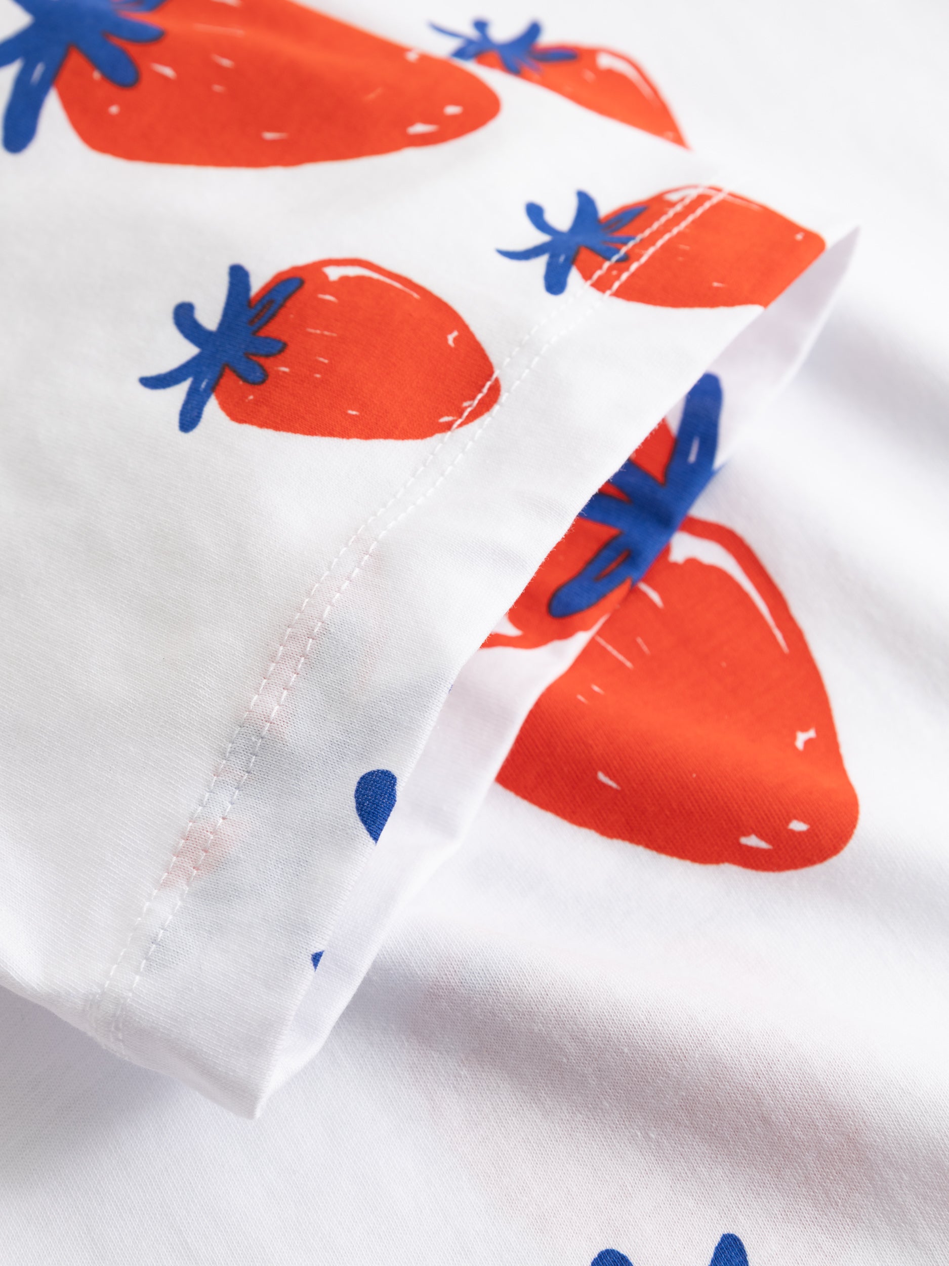 Mademoiselle Yéyé Just Picked T-Shirt, Strawberry