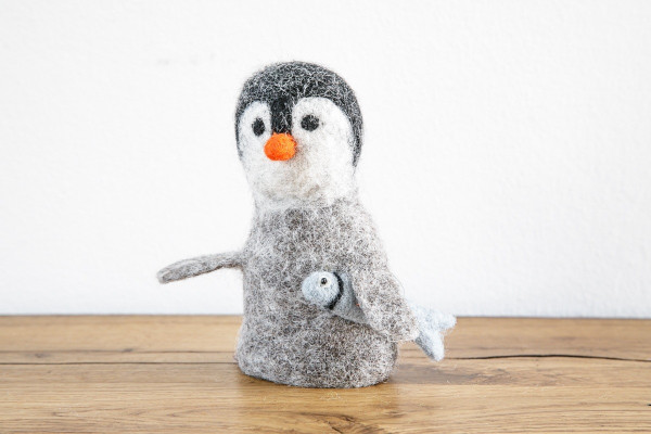 Pinguin, Wollfilz | Nachhaltige Kindersachen bei Das bunte Chamäleon in Bamberg und online