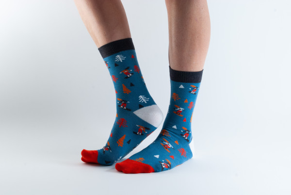 Doris&Dude Socken Snowboarder, Blau | Bunte Motivsocken bei Das bunte Chamäleon in Bamberg und online